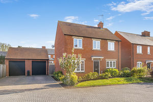 Henge Close Adderbury